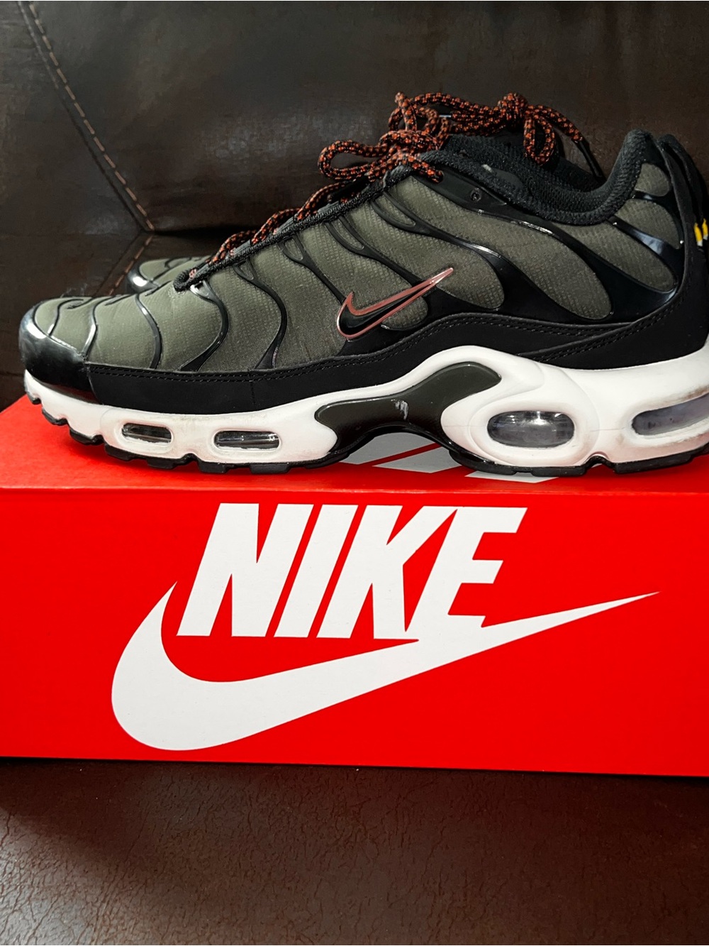 Nike Air Max Plus PREOWNED w Box. - Picture 5 of 8